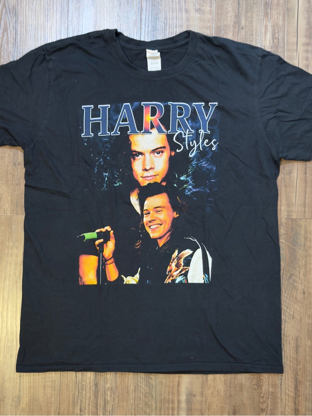 Gildan Black Harry Styles Graphic Tee with Multicolor Print